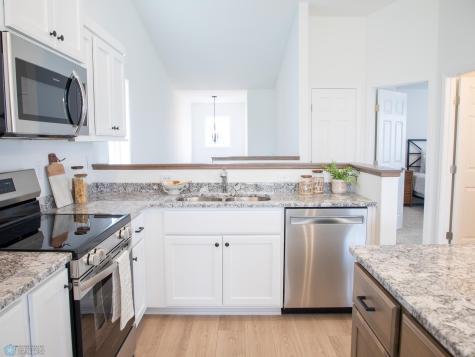 1464 69th Avenue S Fargo ND 58104