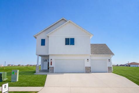 6723 Deer Creek Loop Horace ND 58047