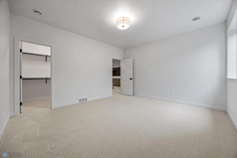 8147 Memory Lane Horace ND 58047