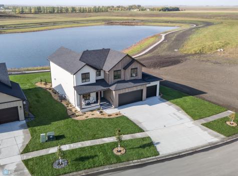 8147 Memory Lane Horace ND 58047