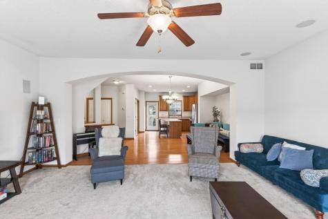 10859 Kingsfield Lane Woodbury MN 55129
