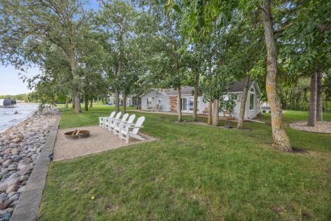 886 S Shore Drive Detroit Lakes MN 56501