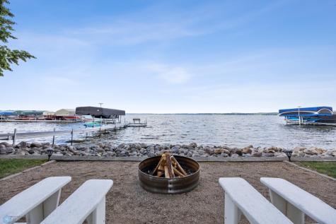 886 S Shore Drive Detroit Lakes MN 56501