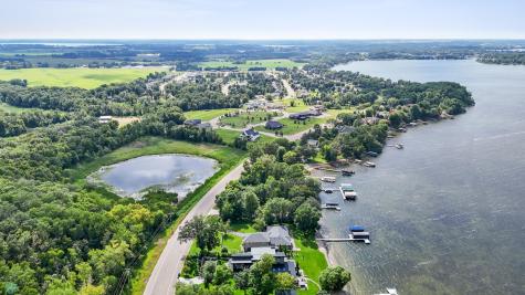 886 S Shore Drive Detroit Lakes MN 56501