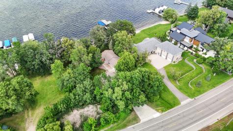 886 S Shore Drive Detroit Lakes MN 56501