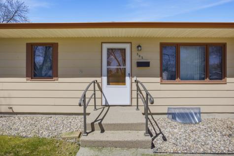 302 10th Avenue E West Fargo ND 58078