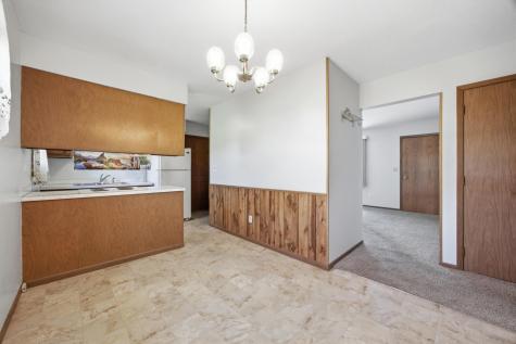 302 10th Avenue E West Fargo ND 58078