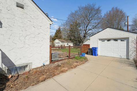 783 California Avenue W Saint Paul MN 55117