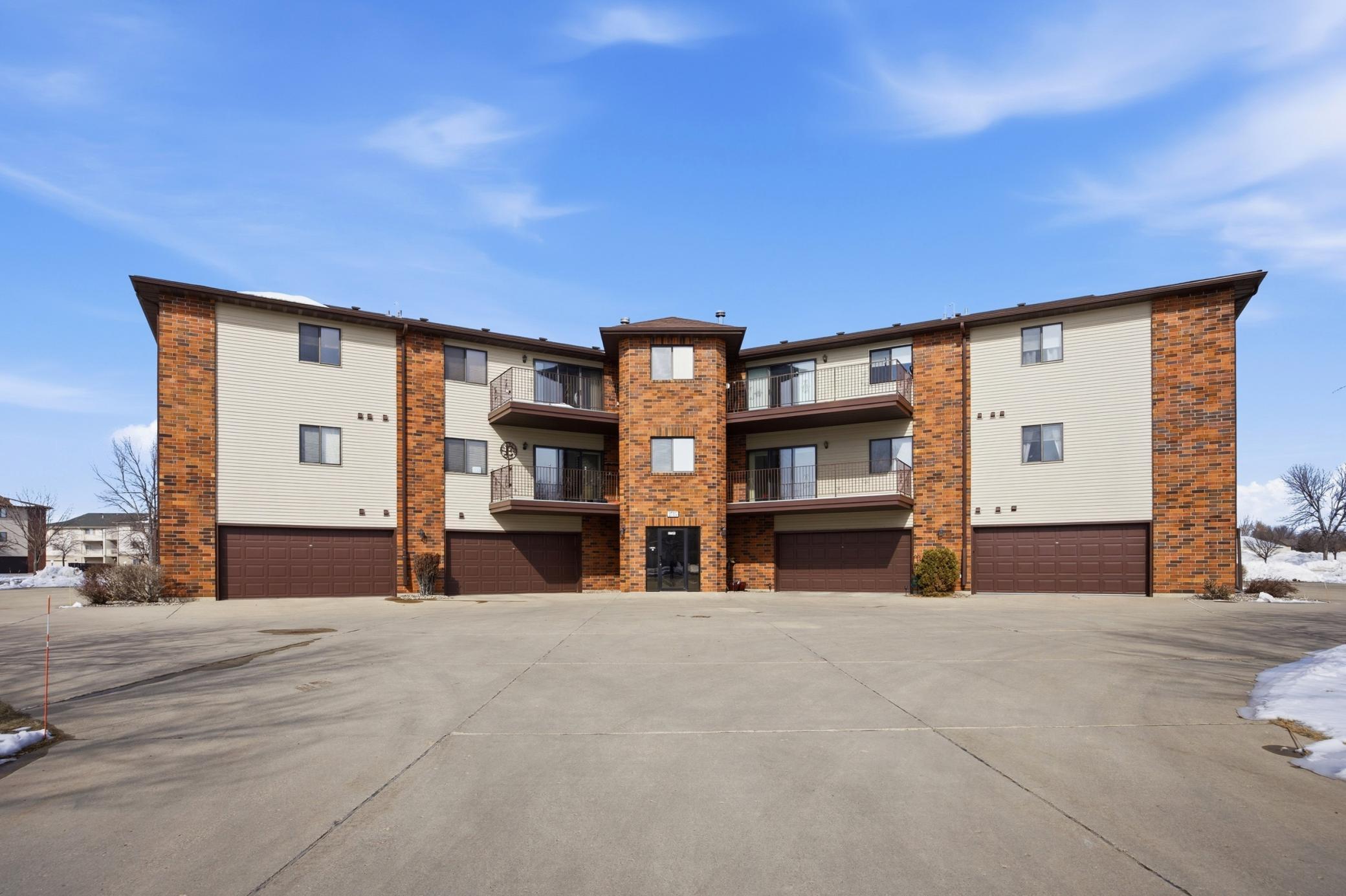 2705 35th Avenue S Fargo ND 58104