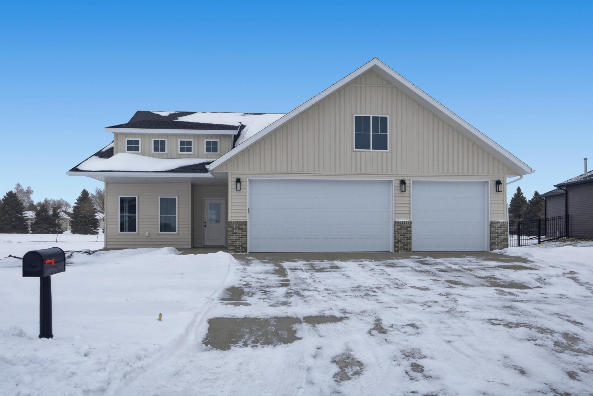 4736 Hampton Loop S Moorhead MN 56560