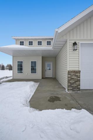 4736 Hampton Loop S Moorhead MN 56560