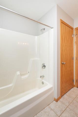 3594 Taylor Street S Fargo ND 58104