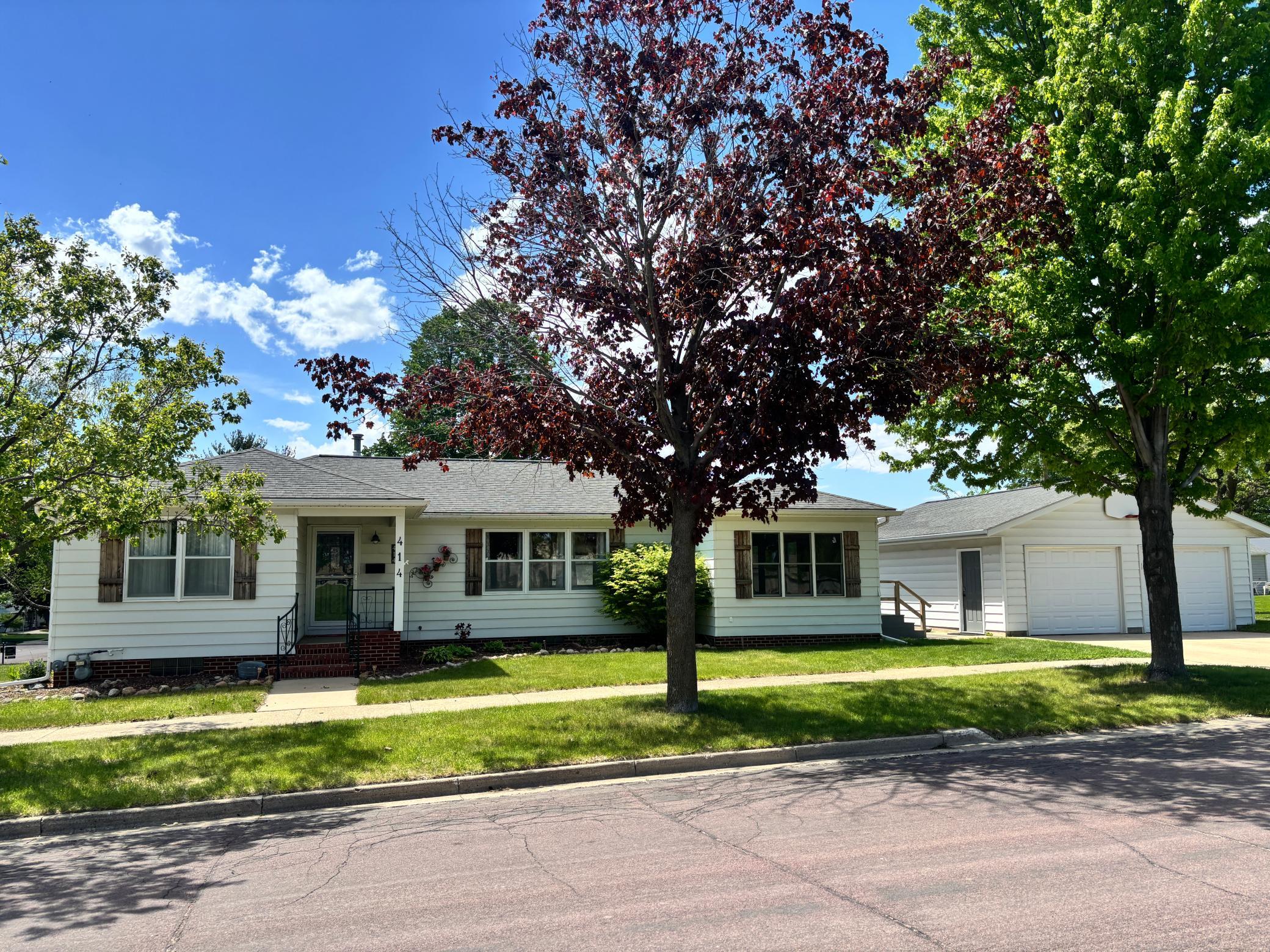414 S Dewey Street Fairmont MN 56031