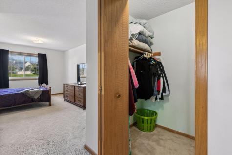12750 Edgewater Path Apple Valley MN 55124