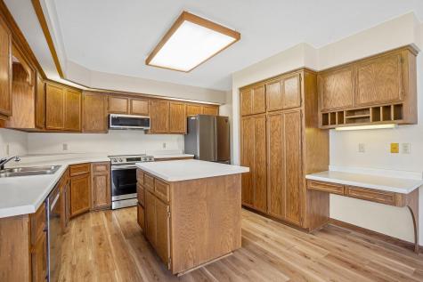 8912 Vincent Place Bloomington MN 55431