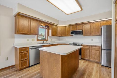 8912 Vincent Place Bloomington MN 55431