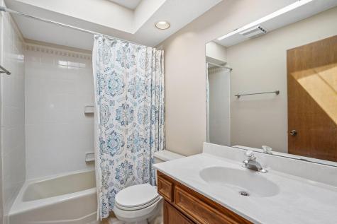 8912 Vincent Place Bloomington MN 55431