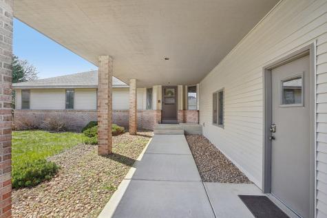 8912 Vincent Place Bloomington MN 55431