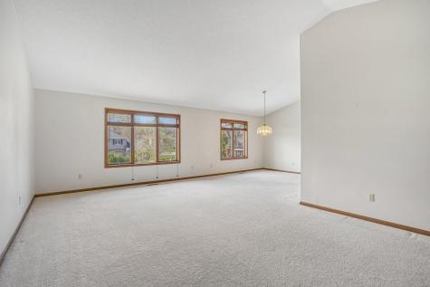 8912 Vincent Place Bloomington MN 55431