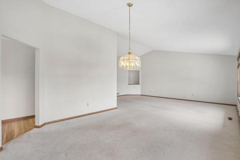 8912 Vincent Place Bloomington MN 55431