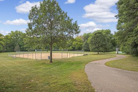 8792 134th Street W Apple Valley MN 55124
