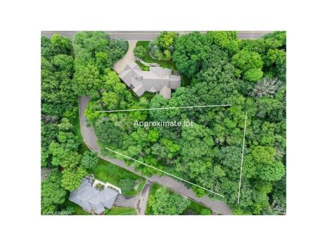 4893X Woodhurst Lane Minnetonka MN 55345