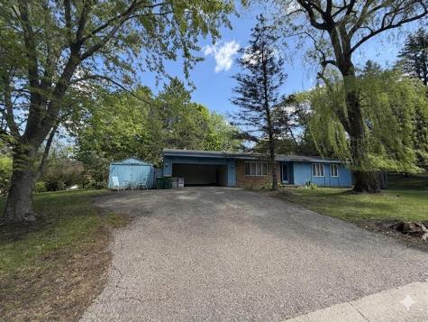 18212 Ginavale Lane Eden Prairie MN 55346