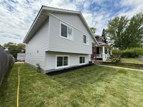 714 E Hawthorne Avenue E Saint Paul MN 55106