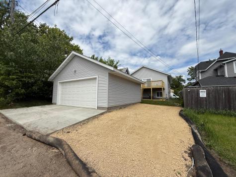 714 E Hawthorne Avenue E Saint Paul MN 55106