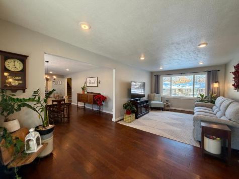 301 Dale Street SW Hutchinson MN 55350