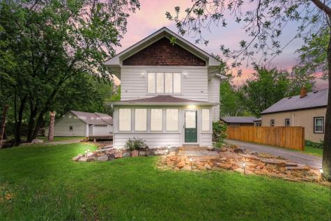 6104 24th Street N Oakdale MN 55128