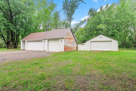 6104 24th Street N Oakdale MN 55128