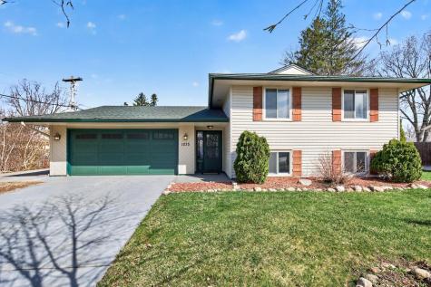 1075 Lowell Drive Apple Valley MN 55124