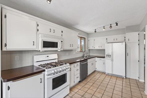 1075 Lowell Drive Apple Valley MN 55124