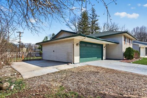 1075 Lowell Drive Apple Valley MN 55124