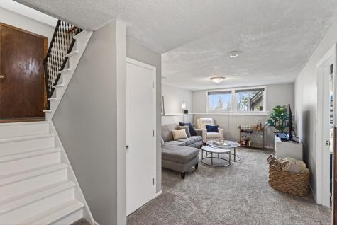 1075 Lowell Drive Apple Valley MN 55124