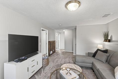 1075 Lowell Drive Apple Valley MN 55124