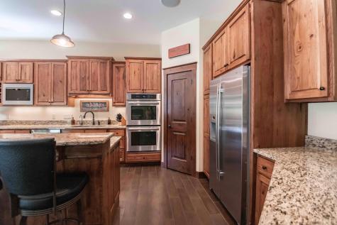650 33rd Street NW Austin MN 55912