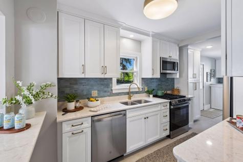 8026 Rose Street Victoria MN 55386