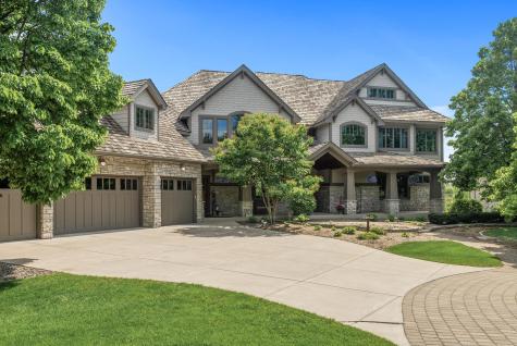 1595 River Shore Drive Hastings MN 55033