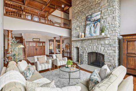 1595 River Shore Drive Hastings MN 55033