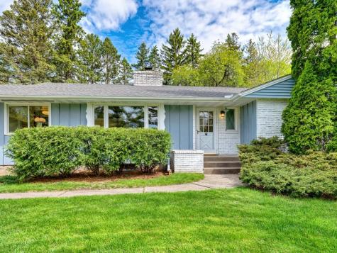 205 Oakview Road West Saint Paul MN 55118