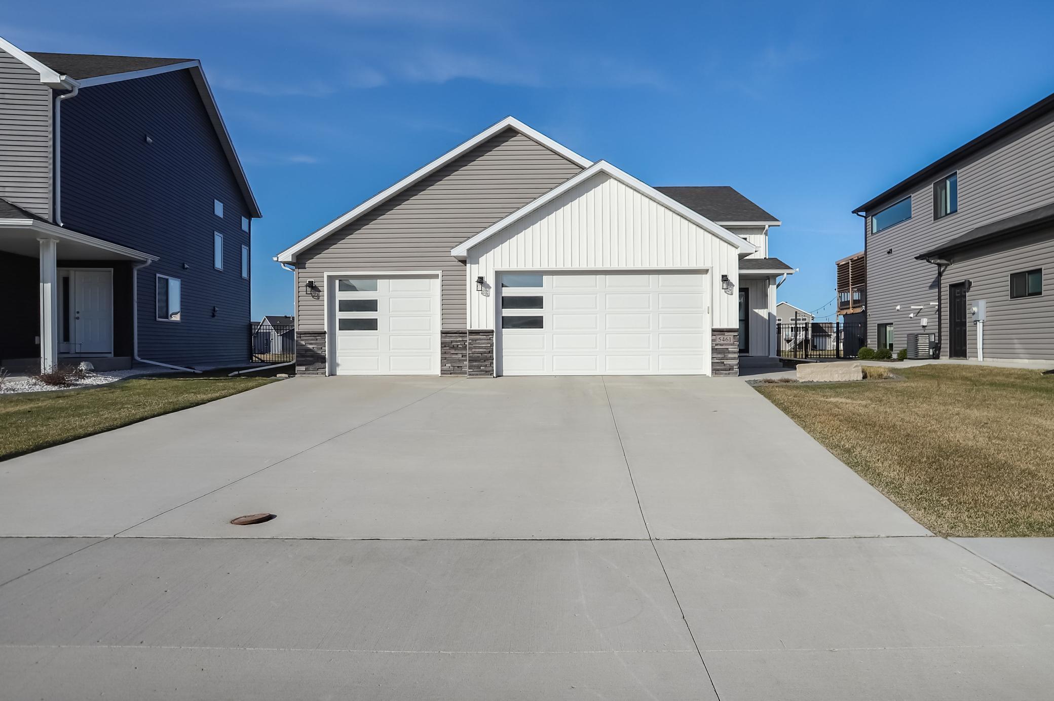 5461 Lori Lane W West Fargo ND 58078