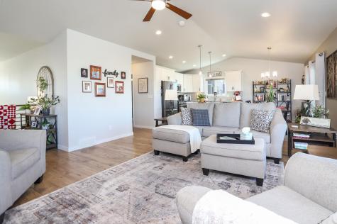 5461 Lori Lane W West Fargo ND 58078