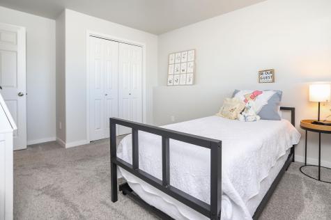 5461 Lori Lane W West Fargo ND 58078
