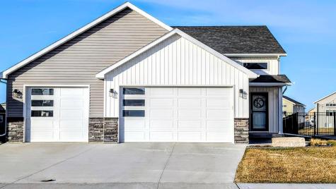 5461 Lori Lane W West Fargo ND 58078