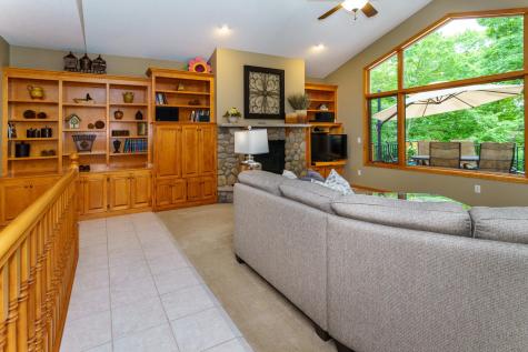8551 Summit Oaks Bay Savage MN 55378