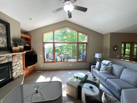 8551 Summit Oaks Bay Savage MN 55378