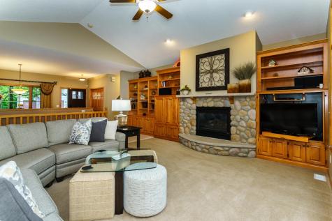 8551 Summit Oaks Bay Savage MN 55378