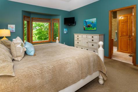 8551 Summit Oaks Bay Savage MN 55378
